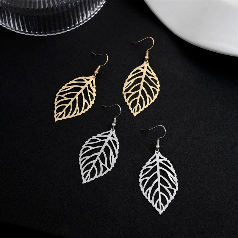 Noble Vintage Minimalist Leaf Design Bohemian Dangle Drop Charm Hollow- Out Earring Jewelry for Woman