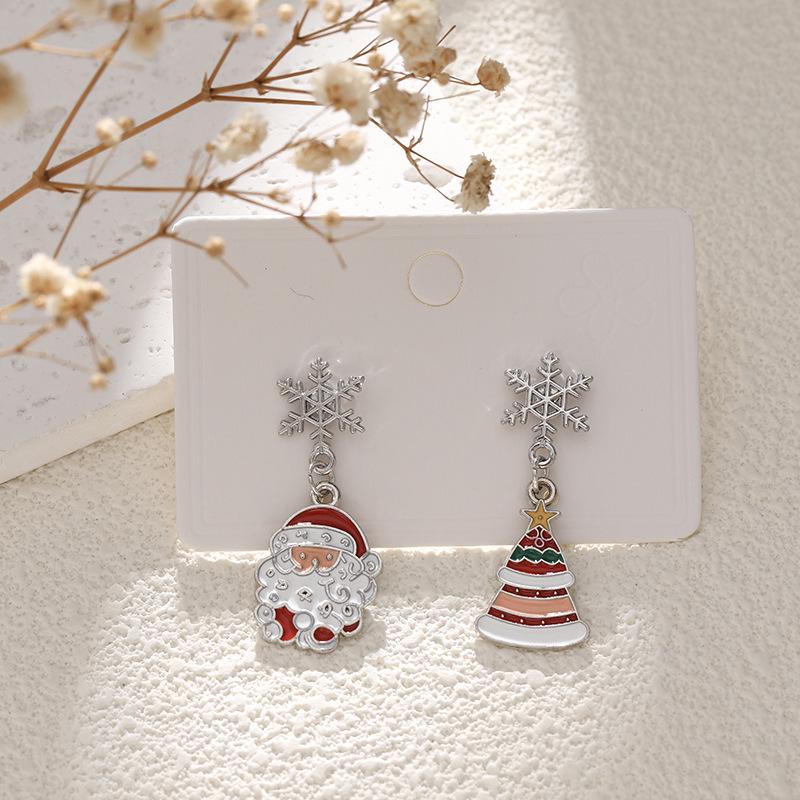 European & American Cartoon Rhinestone Christmas Earrings – High-End Asymmetrical Festive Jewelry for Women