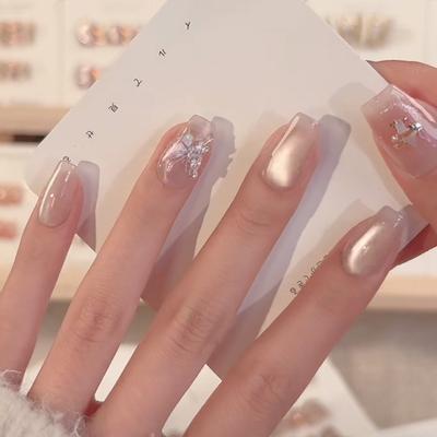 Plaknagels – Nageltips en plaknagels