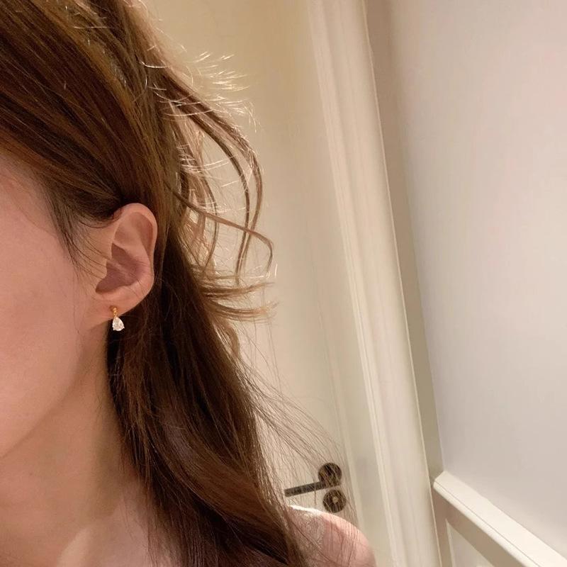 Sparkling Teardrop Tassel Earrings Light Luxury Zircon Earrings Face Slimming High-End Fashion Gift for Girlfriend