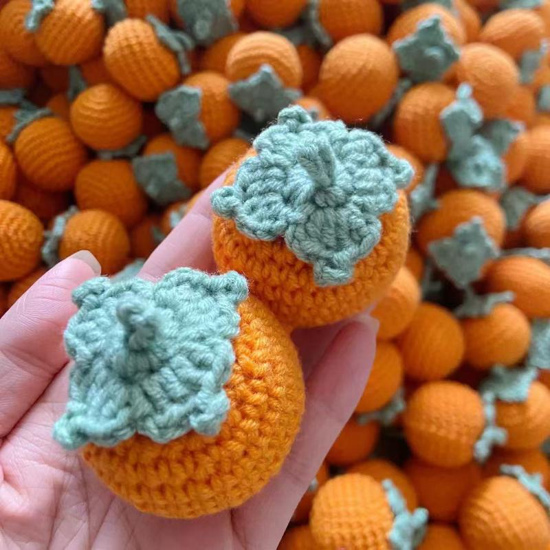 2 Pezzi Cartone Animato Lana Carino Frutta Arancia Cachi Lavorato a Maglia a Mano Fragola Uncinetto Lavorato a Maglia Frutta Ciondolo Portachiavi Fai da Te Regalo