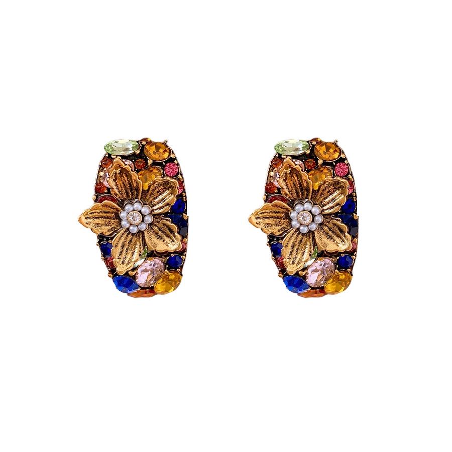Silver Needle Diamond Inlaid Pearl Flower Earrings - Vintage Light Luxury Retro Studs for Women