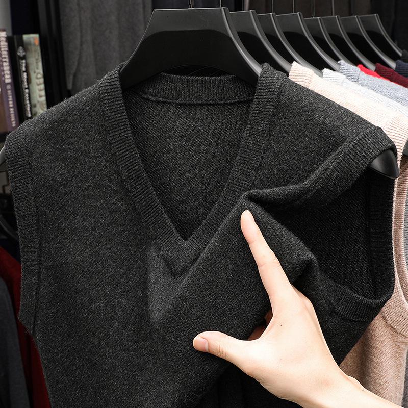 Men's V-neck Wool Vest: Thick Autumn/Winter Sweater for All Ages