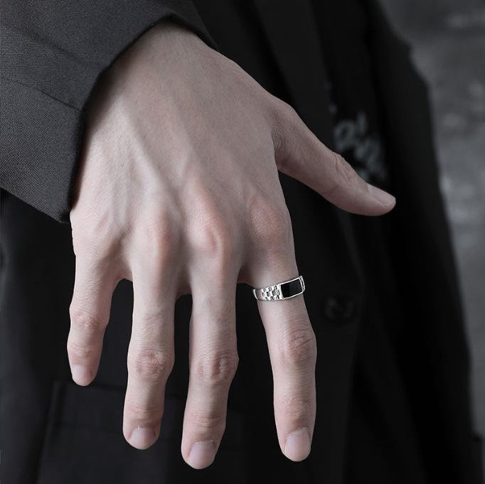 Bague Ouverte à Carreaux Noirs Rétro pour Homme - Style Tendance et Cool