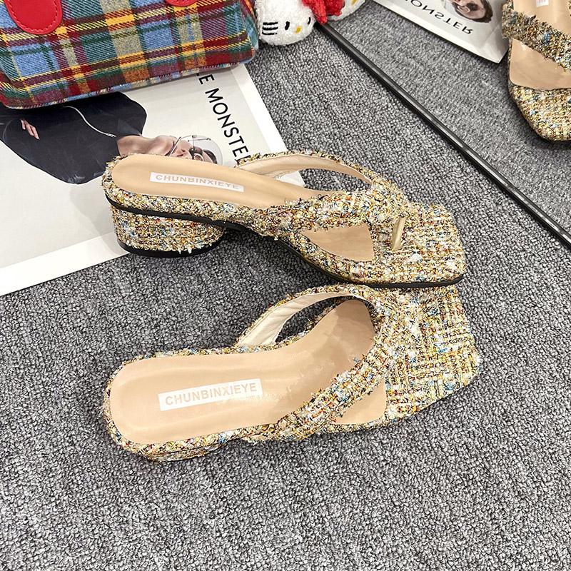 Fashion A French-style Flip-flop Girl Wears Chinese-style Women's Shoes with Thick Heels and Pinched Middle Heels for Summer