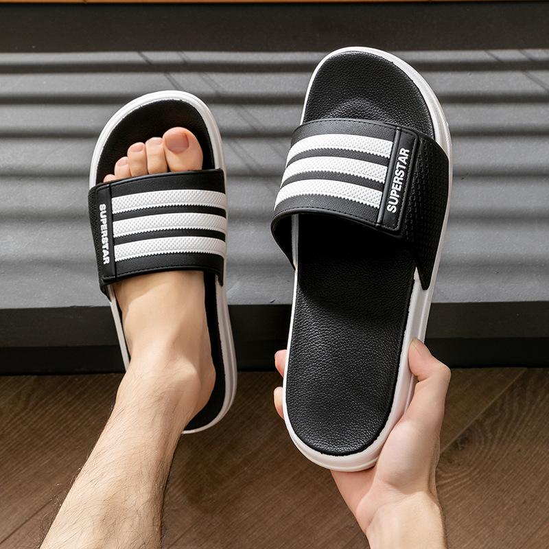 

New slippers men s summer outer wear parent-child thick bottom non-slip wear-resistant fashion couple student beach cool slippers men 30/31 чорний
