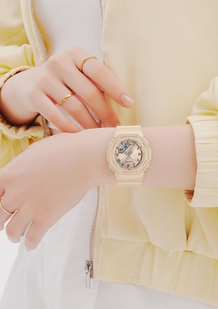 Klocka Använder biomassaplast Beige [Casio] G-Shock [] GMA-P2100ST-9AJF Dam