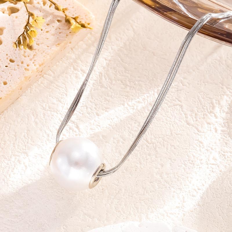 Elegant Titanium Steel Layered Pearl Necklace for Women