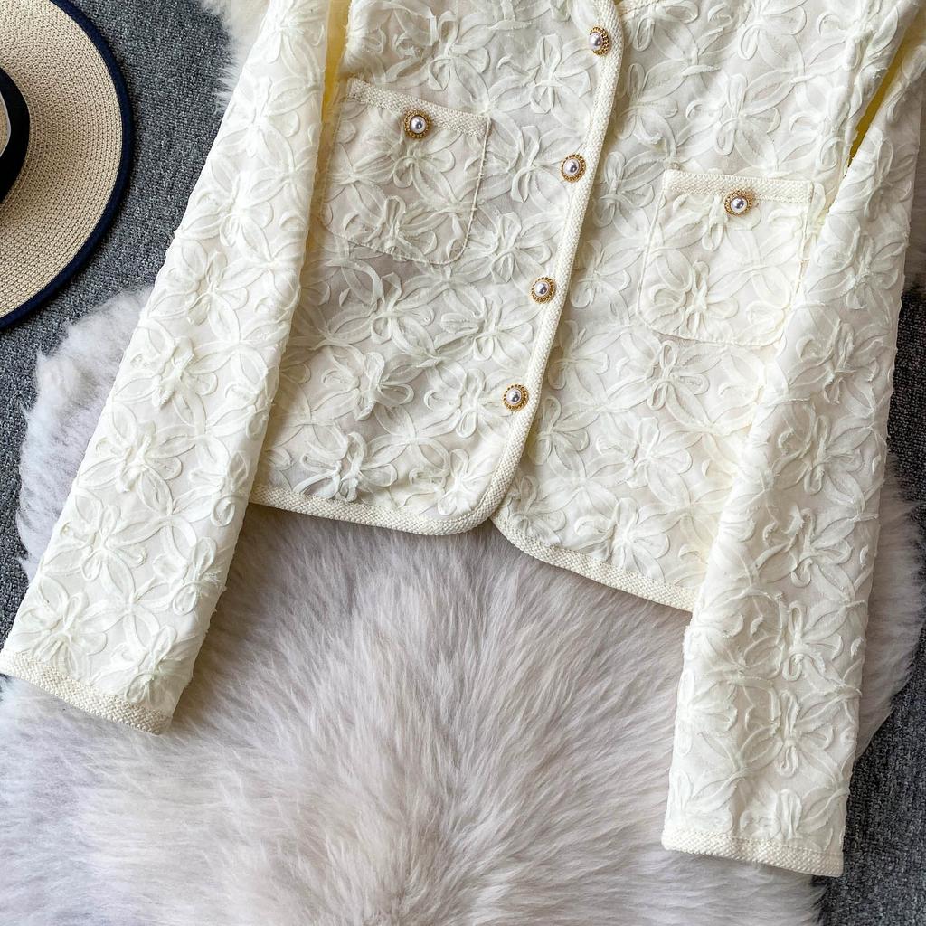 Spring Autumn Women Elegant Full Sleeve Single Breasted Pearl Button Weave Flower Short Jacket Coat with Pocket