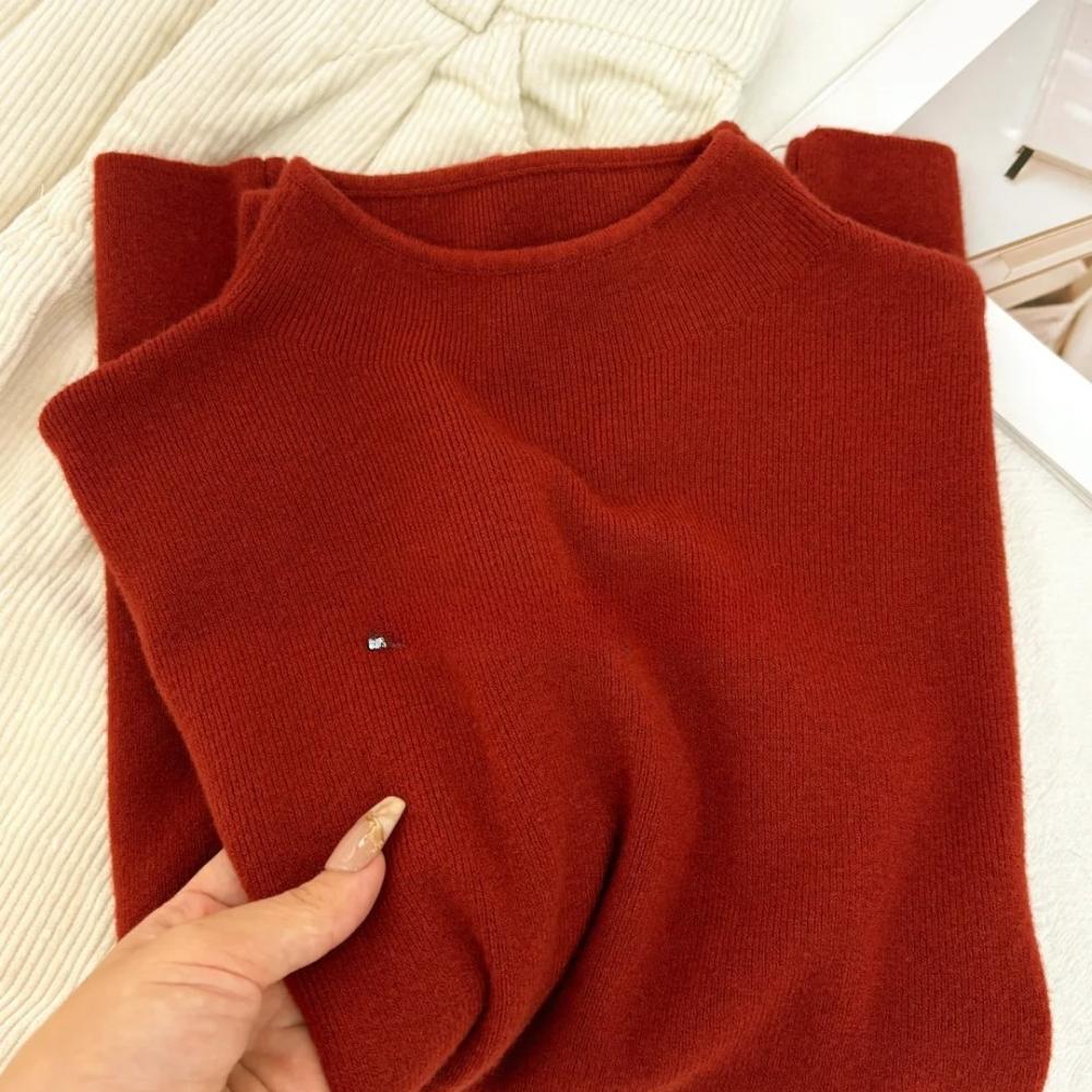 Der neue Herbststil von hochwertigem, stilvollem, rundhalsigem, weichem und langärmligem Strickpullover ist ein leicht fülliger und schlankmachender Pullover für Damen.