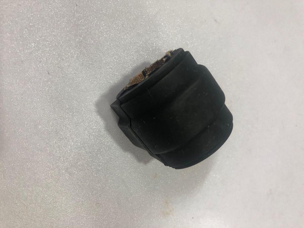 BMW R55/R56 Front Anti-Roll Bar Open Bushing 31356757146