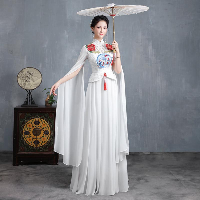 

Enhanced Long Plus Size Qipao Evening Gown - Chinese Style 2023 Performance Costume for Women M