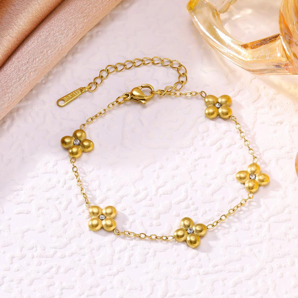 

Exquisite Four-Leaf Clover Rhinestone Bracelet - Simple, Fashionable Flower Design