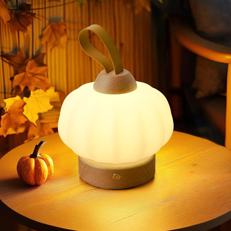 Creative New LED Wooden Mushroom Small Table Lamp Bedroom Bedside Solid Wood Atmosphere Decoration Lighting Fixture