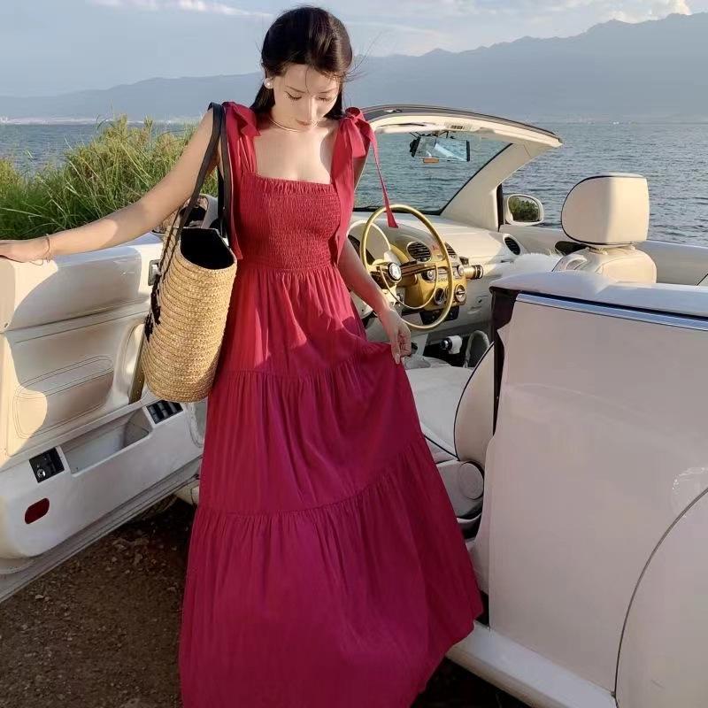 

Женское летнее платье-трапеция в стиле ретро с плиссировкой и подтяжками L розы красного