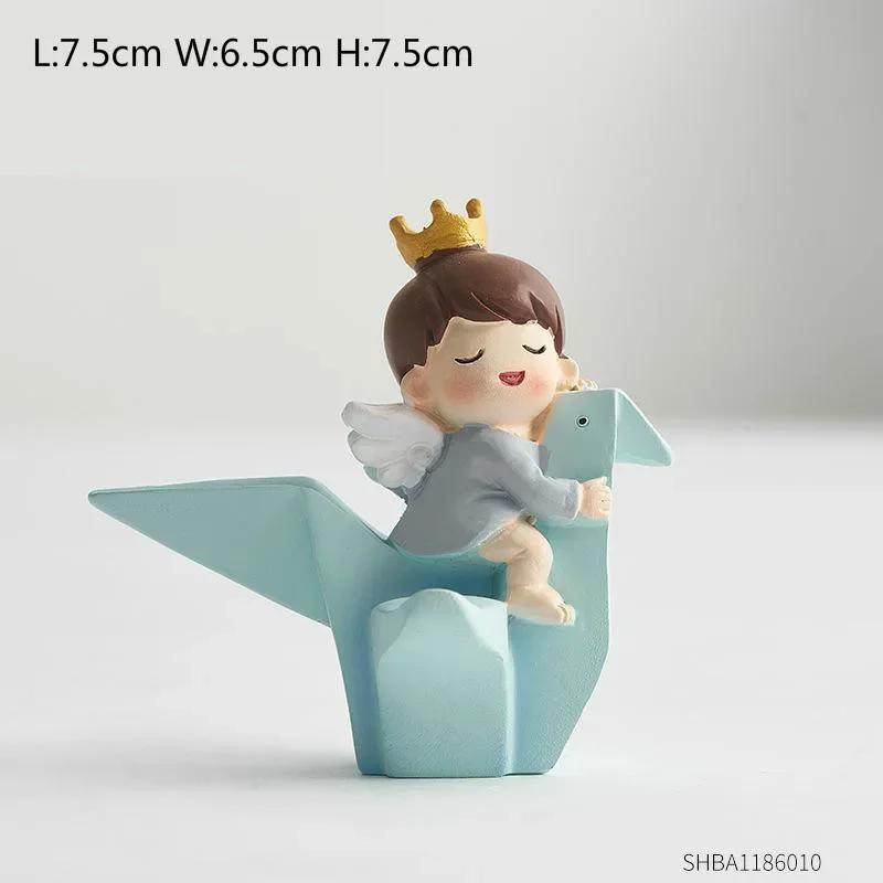 Lovely Cartoon Home Decoration Mini Resin Figurine Creative Nordic Girl Bedroom Desktop Decorate Crafts Small Ornaments Decor