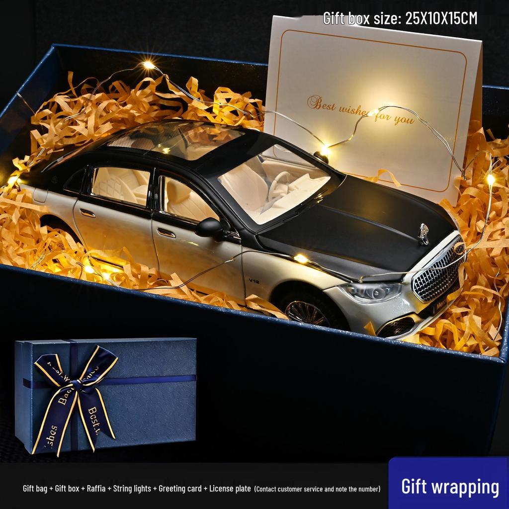 1:24 Maybach S680 Alloy Car Model with Lights - Home Decoration Toy Car
