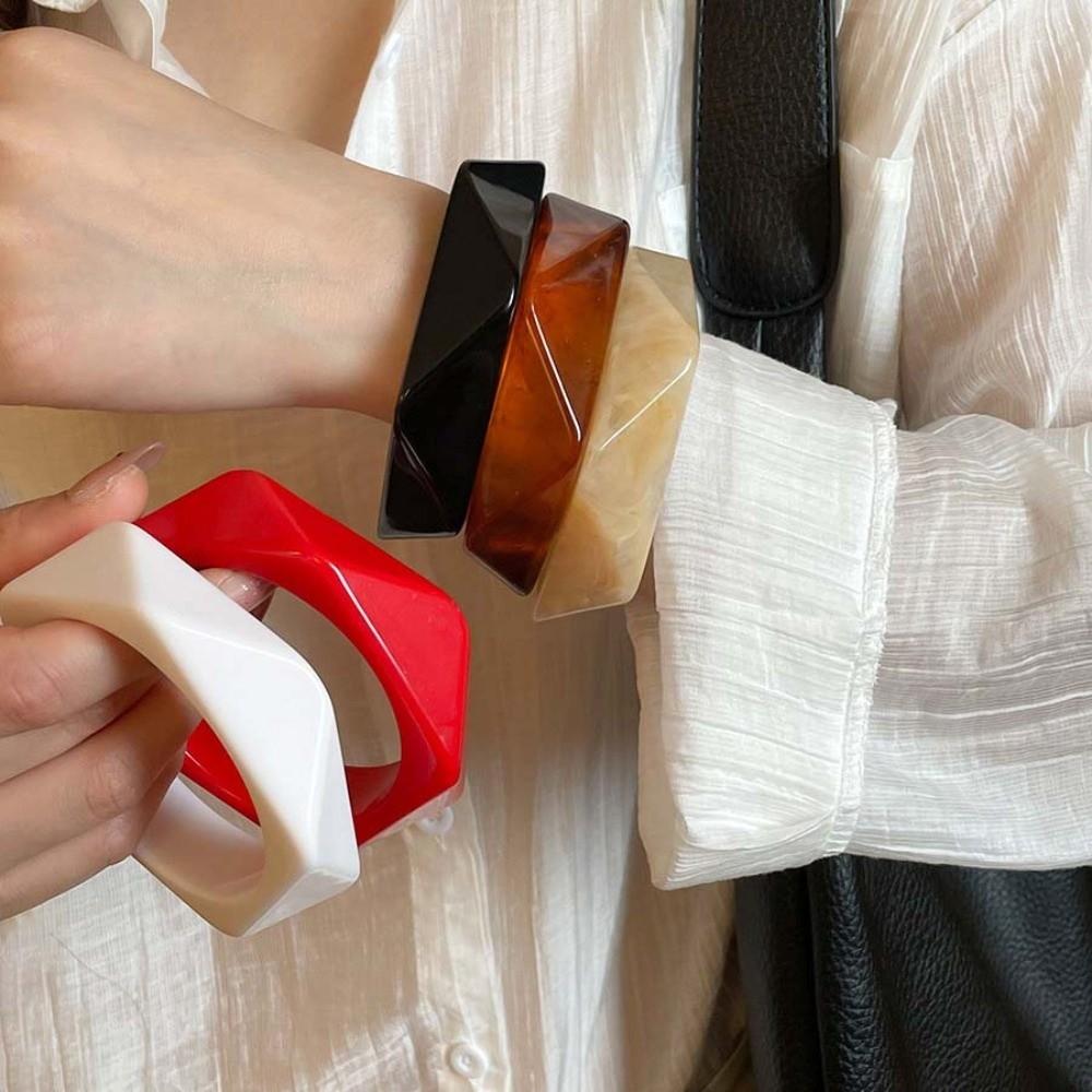 Europe American Style Irregular Wide Bracelet Smudging Retro Hand Ring Vintage Resin Bangle Women