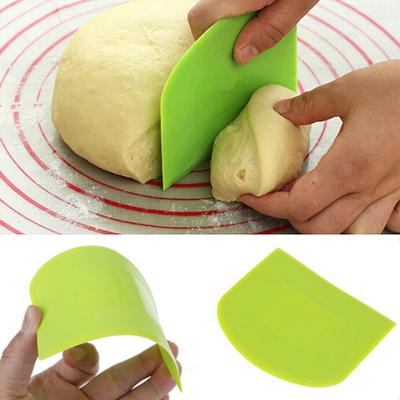 Dough Scraper Butter Knife Plastic Cream Smooth Cake Spatula Baking Pastry Tool
