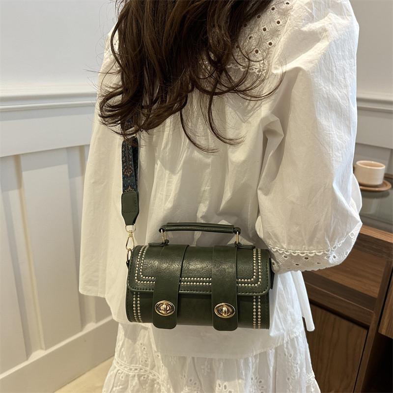 Trendy Retro Shoulder Bag For Women 2024 New Stylish Pu Leather Square Handbag