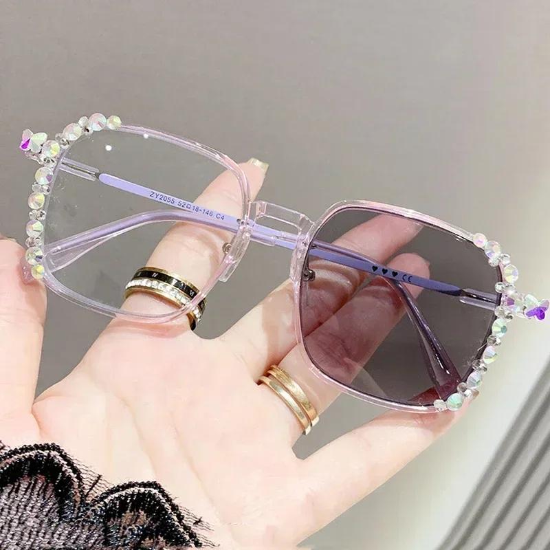 Trendy Large Frame Shining Eyewear Photochromic Anti Blue Light Myopia Glasses Vintage Square Color Changing Near Sight Glasses