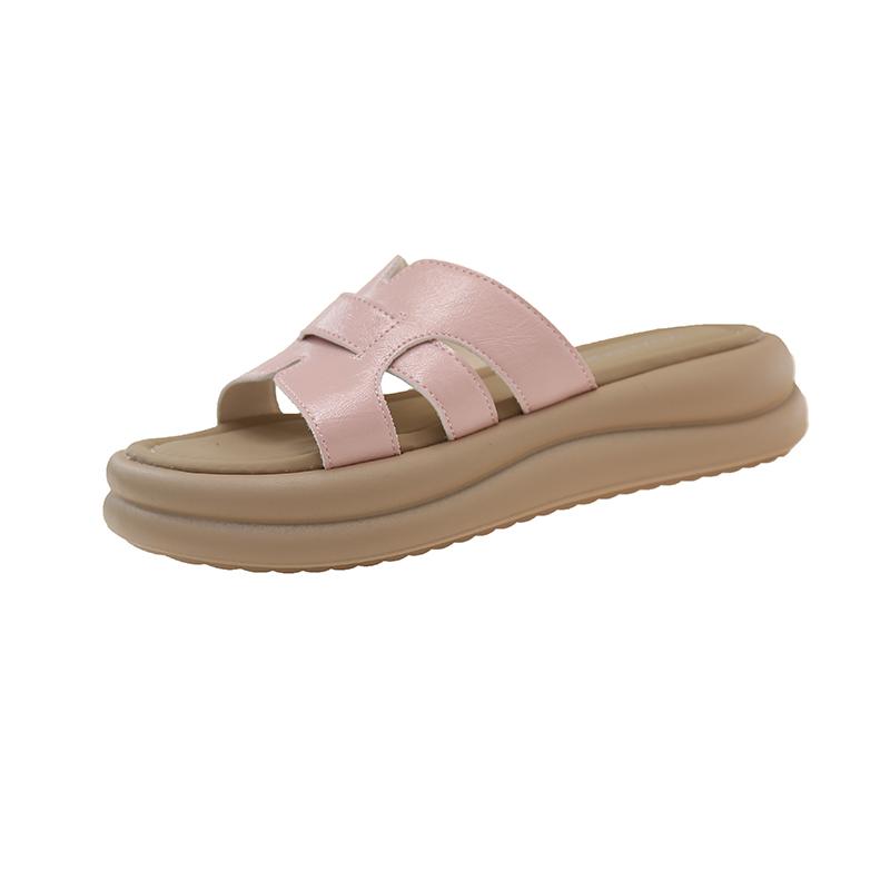 2025 New Thick-soled Slippers Women's Summer Outerwear Slip-on Non-slip Sandals Lightweight and Durable Beach Flip-flops