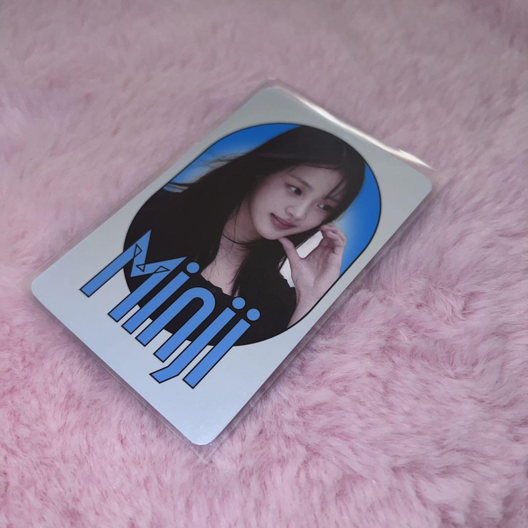 

[USED] NewJeans Minzy Big Issue Taiwan Bonus Trading Card Magazine