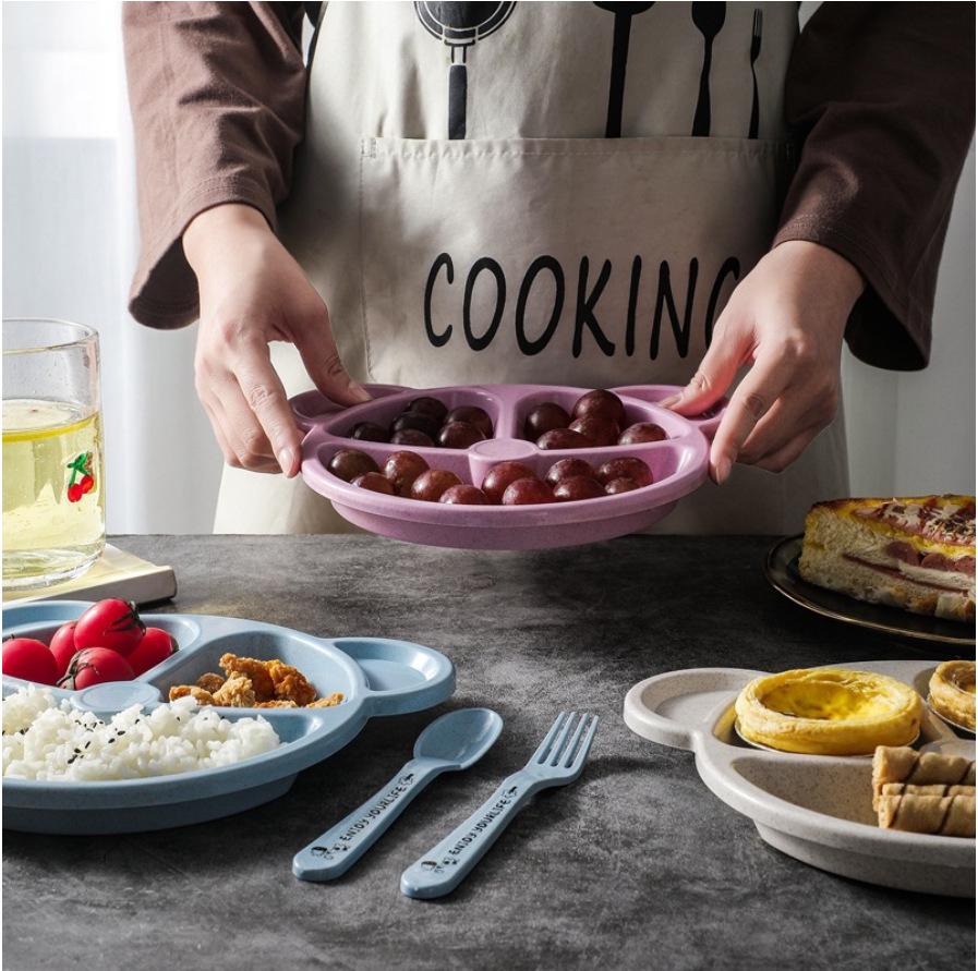 Panda-Themed Wheat Straw Children's Dinnerware Set - 3 Pieces: Divided Plate, Spoon, and Fork