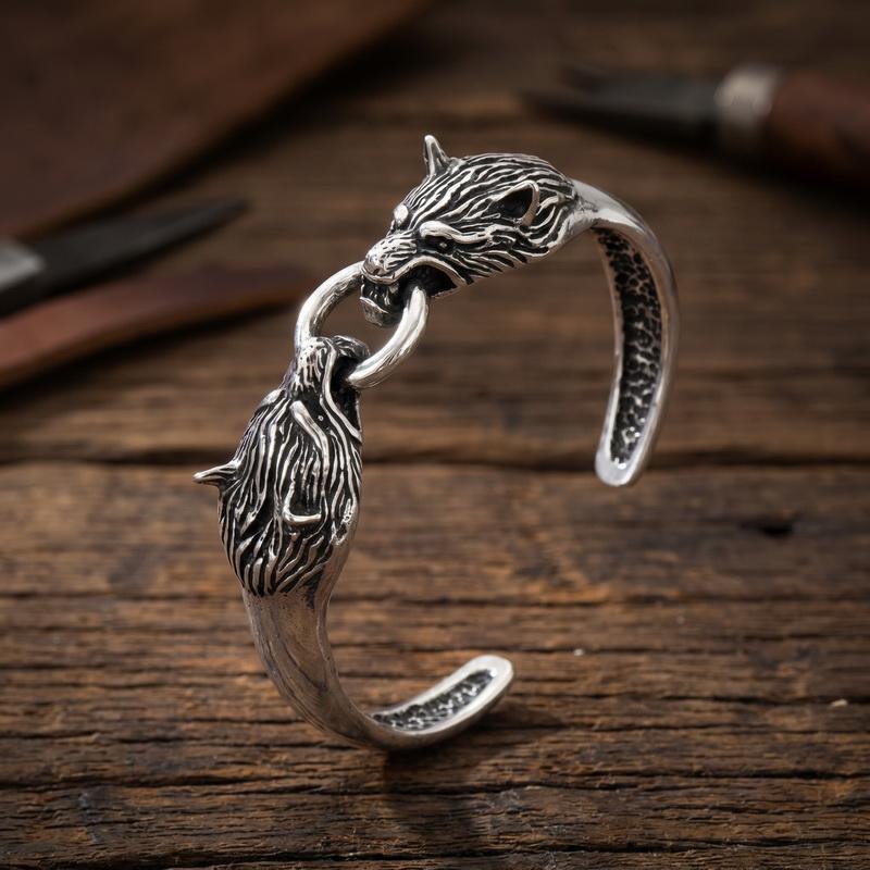 Gothic Wolf Head Cuff Bracelet Man Solid Stainless Steel Men's Open Bracelets and Bangles Punk Rock Viking Jewelry Gifts Male