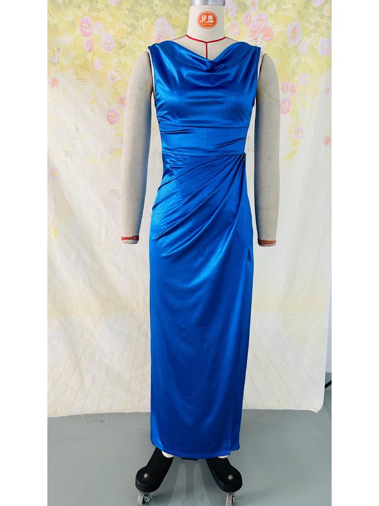 Elegancka Suknia Wieczorowa Bez Rękawów z Rozcięciem na Dole, Modelująca Sylwetkę