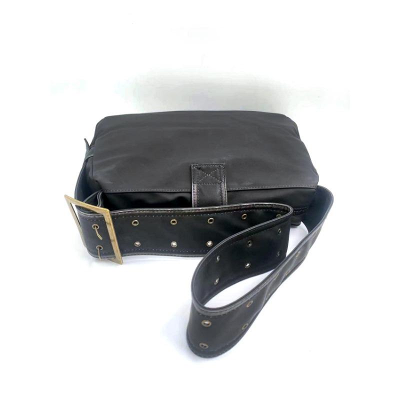 A Fashionable and Casual Motorky-style Large Tote Bag for Women's Keyway Commuting