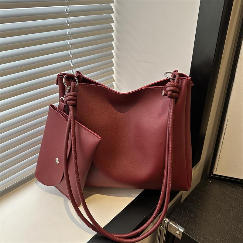 Large Capacity Shoulder Bags for Women Winter Designer Trend Bucket Composite Bag PU Leather Female Commute Handbags CLE