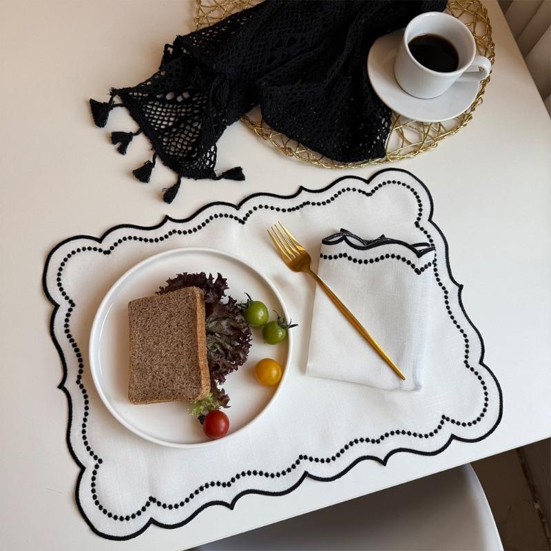 Modern Rectangular Embroidered Polyester Placemat Embroidery Machine Washable Table Mat For Family Gatherings