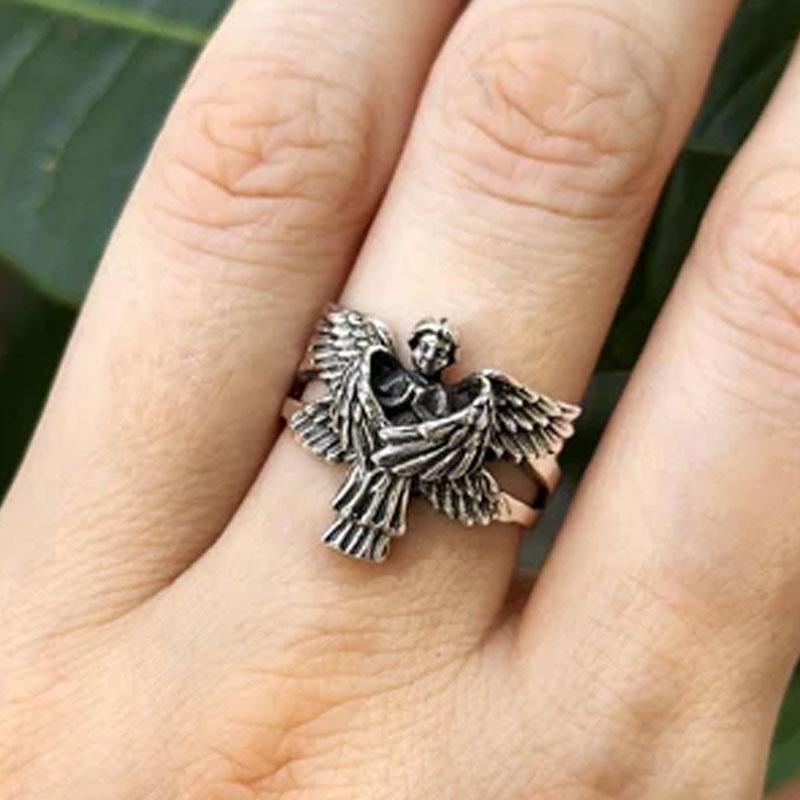 Vintage Punk Distressed Angel Couple Ring Gothic Geometric Angel Five Finger Rings Hip Hop Hyperbole Anime Ring Jewelry