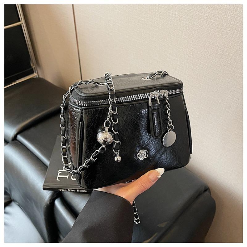 Fashion small bag women's new summer versatile chain messenger bag is now popular small square bag