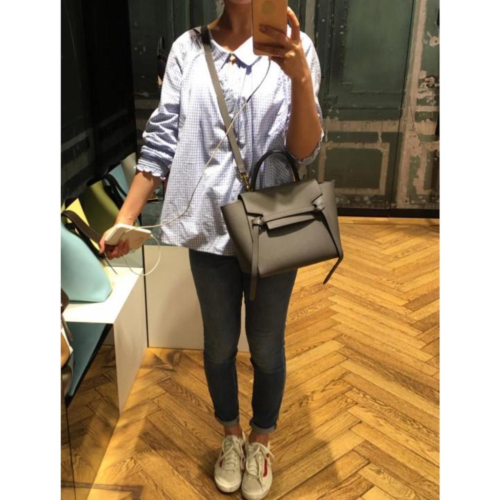 Neuer Internet-Star mit der gleichen Sommer-Wels-Tasche Nano-Rindsleder Handflügel-Tasche Kleine Leder-Schrägband-Tasche Großhandel
