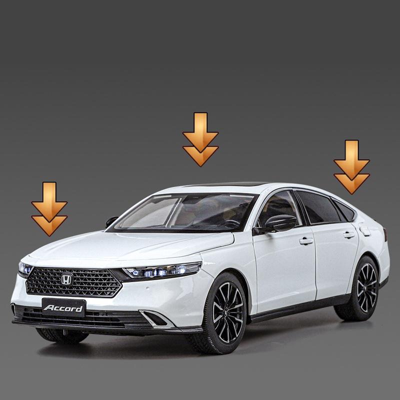New 1/18 HONDA Accord Alloy Car Model Diecasts Metal Vehicles Car Model High Simulation Sound and Light Collection Kids Toy Gift