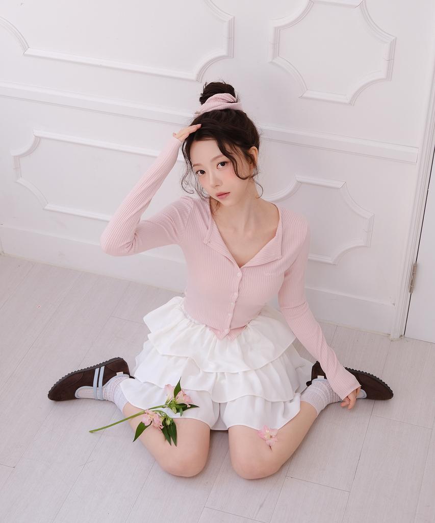 Aissie Volume Tiered Skirt (White)