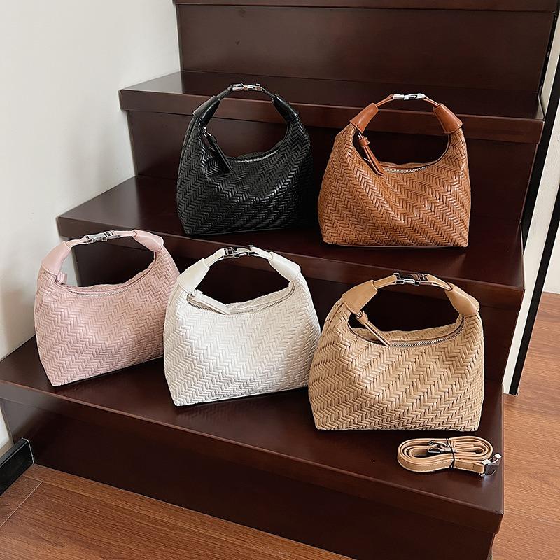 Premium Retro Large-capacity Portable Messenger Bag Bag Women's New Trendy Woven Tote Bag Versatile Shoulder Bag