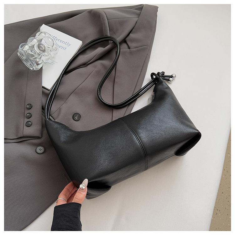 

Премиальная сумка женская 2025 новая модная универсальная сумка через плечо повседневная сумка-багет чёрный