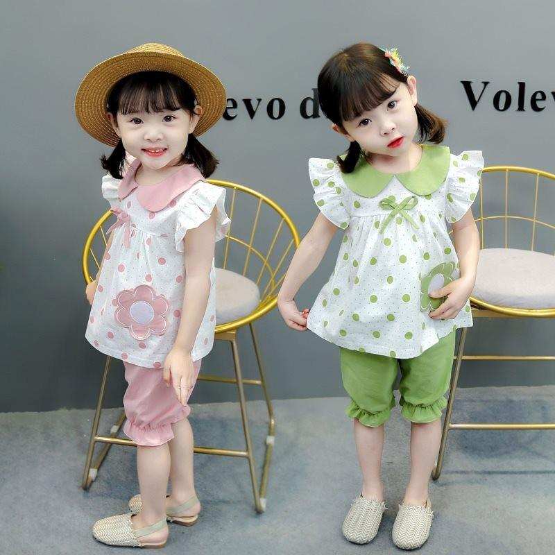 Charming Summer Floral Print Girls Outfit With Soft Cotton Fabric And Cute Capris