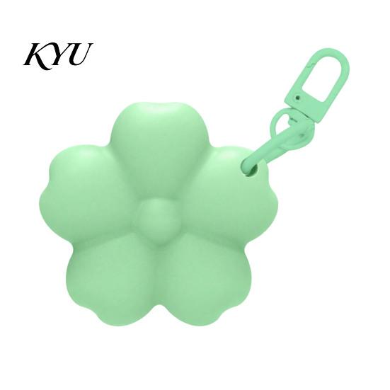 Handbag Hanging Keychain Silicone Flower Lipstick Holder Keychain, Portable Lip Balm Carrier for Pendant Backpack Handbag, Travel Gloss Women