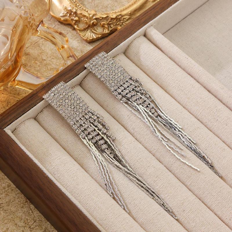 Fashion Light Luxury Long Bohemian Fringed Temperament High-End Earrings