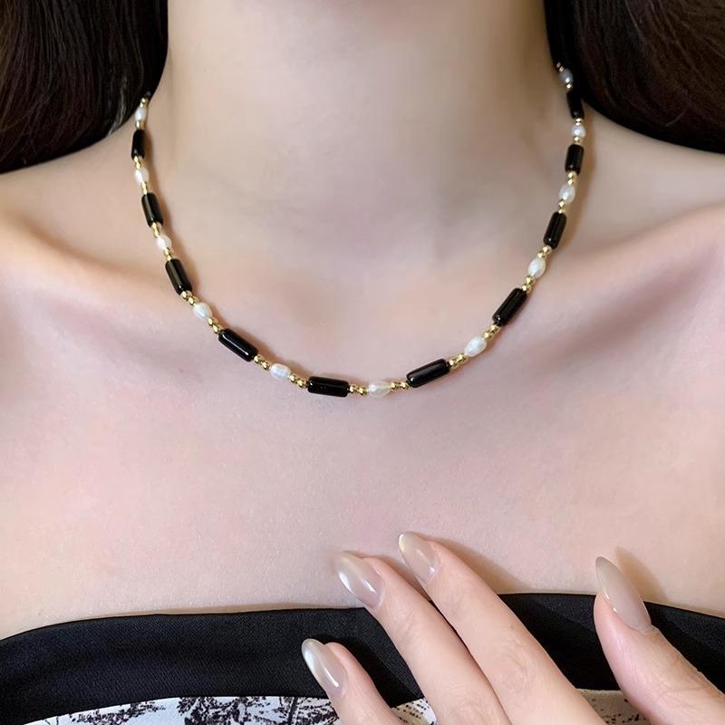 Rice Grain Freshwater Pearl Long Strip Black Agate Necklace Women's Light Luxury Cold Wind Collarbone Chain