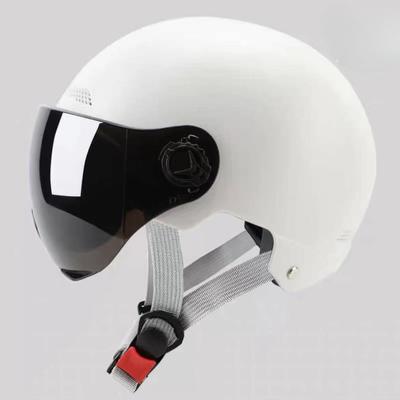 Casque à lentilles demi-casque d'été, protection solaire intégrée, chapeau de voiture électrique universel pour hommes et femmes