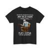 Ne sous-estimez jamais un vieil homme qui joue de la guitare T-shirt unisexe Rétro Années Soixante-dix T-shirt unisexe