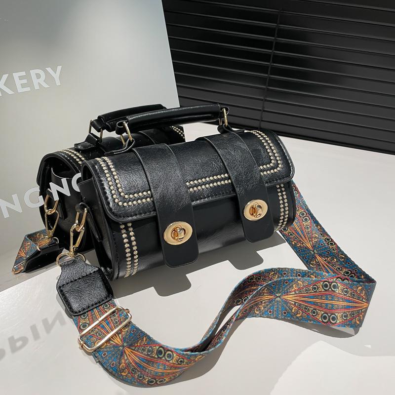 Retro Handbag Tubular Bag Simple Women's Commuter Shoulder Bag Fashion Trendy Crossbody Bag Minimal Tote Bag