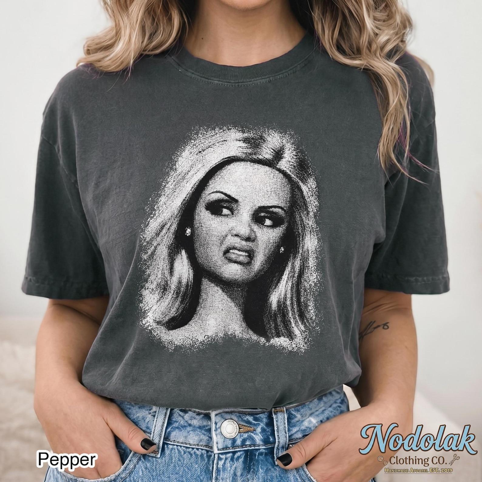 Comfort Colors Distressed Doll Face Shirt, Vintage Grunge Portrait Tee, Gothic Aesthetic Graphic T-Shirt, Creepy Cute Alt Fashion Gift S