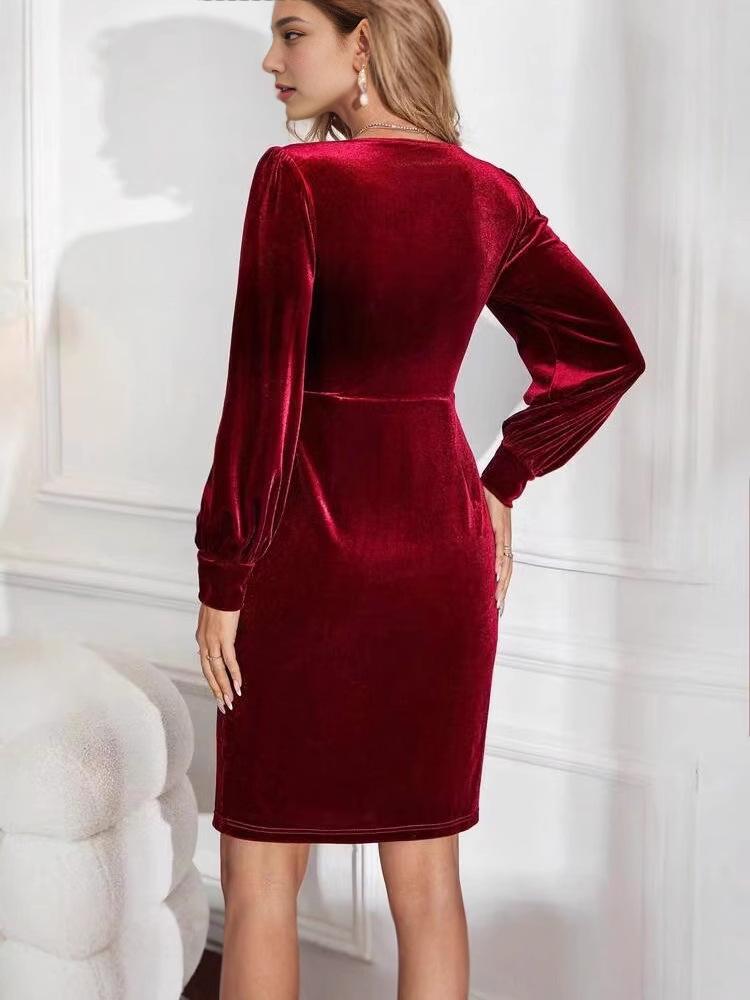 2024 Elegant Velvet Square Neck Slim Fit Dress with Mutton Sleeves for Autumn/Winter