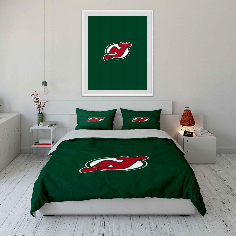 Red Devil Logo on Green Background Print Bedding Set Duvet Cover Pillowcases (1* Duvet Cover 2* Pillowcases Do Not Include Comforter)